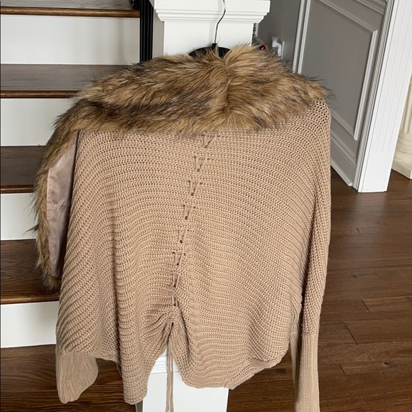 Faux Fur Brown Sweater - Picture 4 of 4